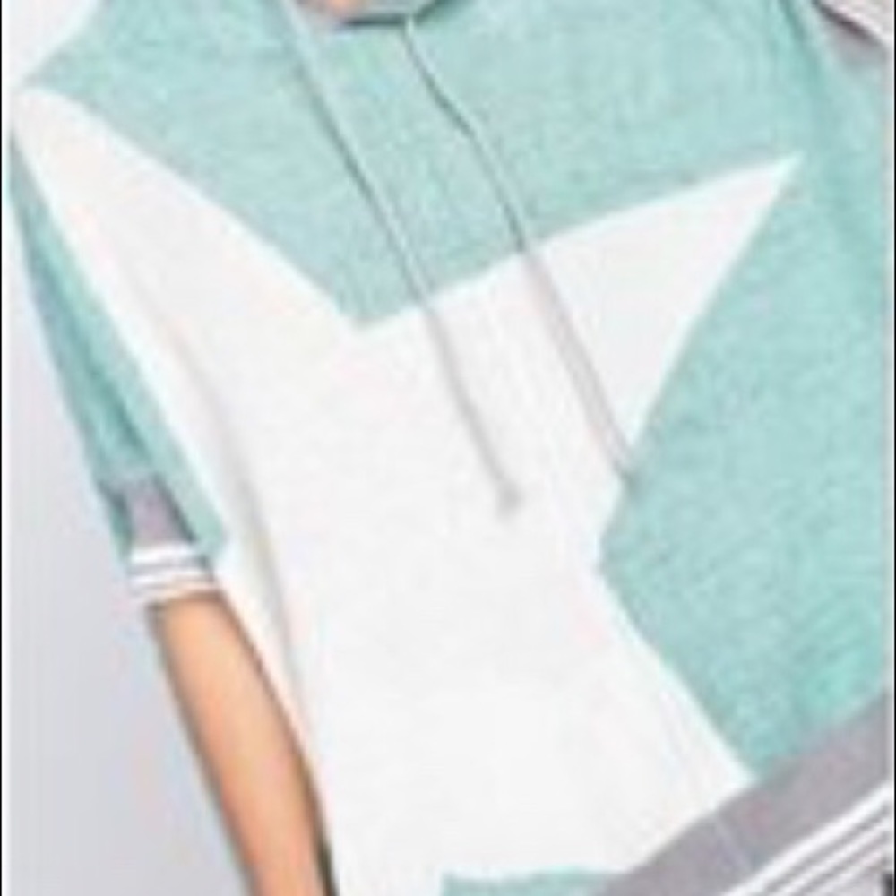 Easel star spa hoodie size Medium! Unique 💕